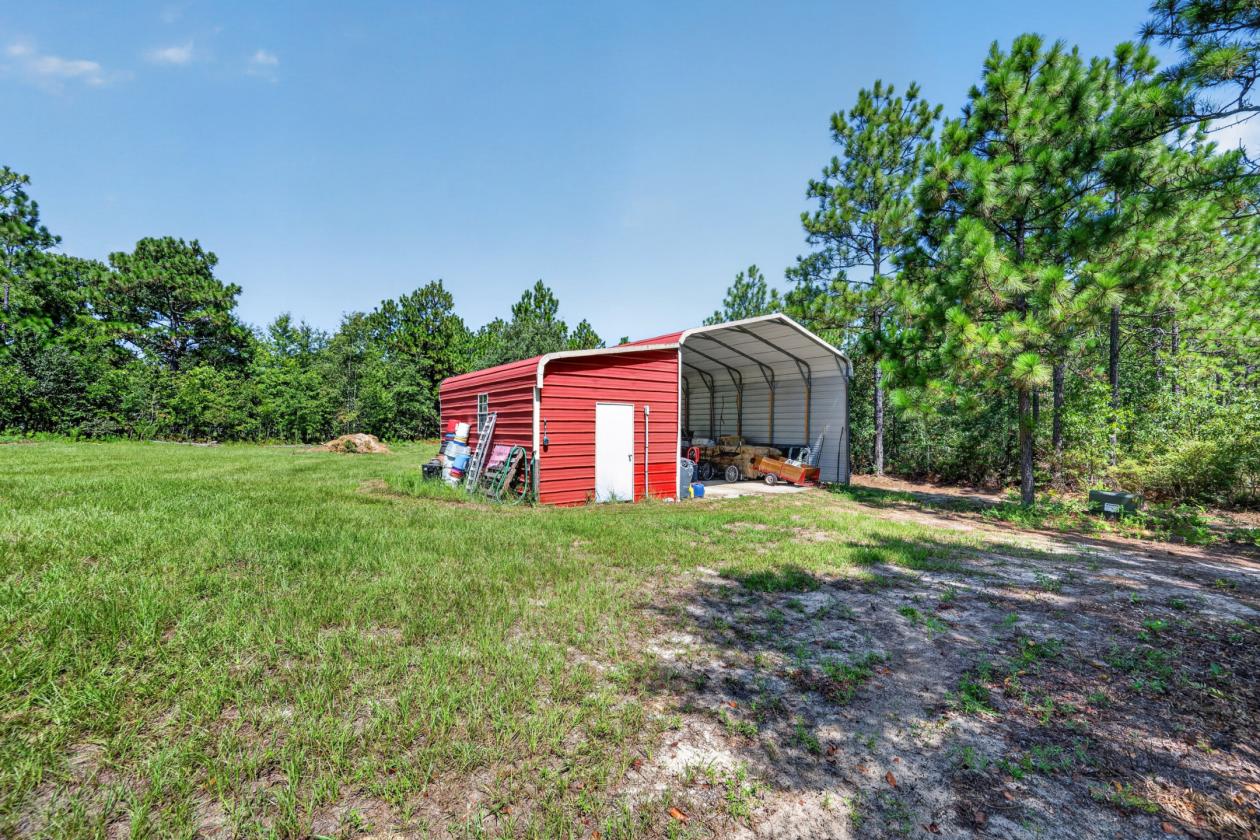 Home & 8-Stall Barn on 6.6 Acres Near Trails - photo 24