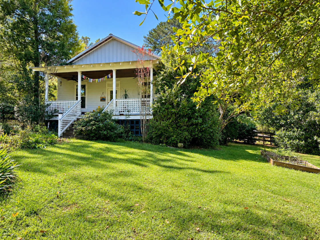 Charming 9 Acres Horse Property - photo 2