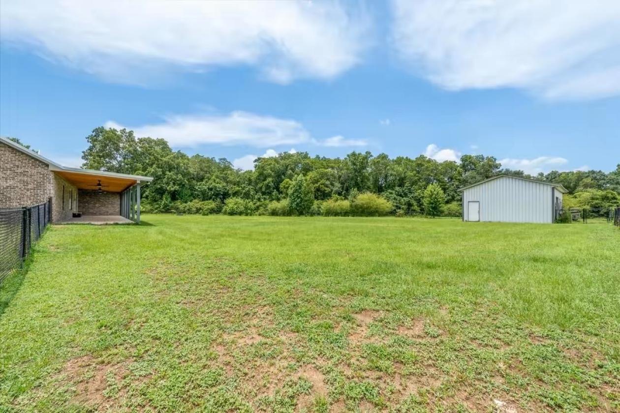 Equestrian Estate on 7.6 Acres - photo 16
