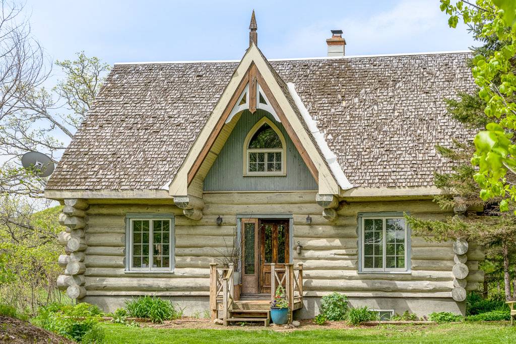 Horse Property for sale.