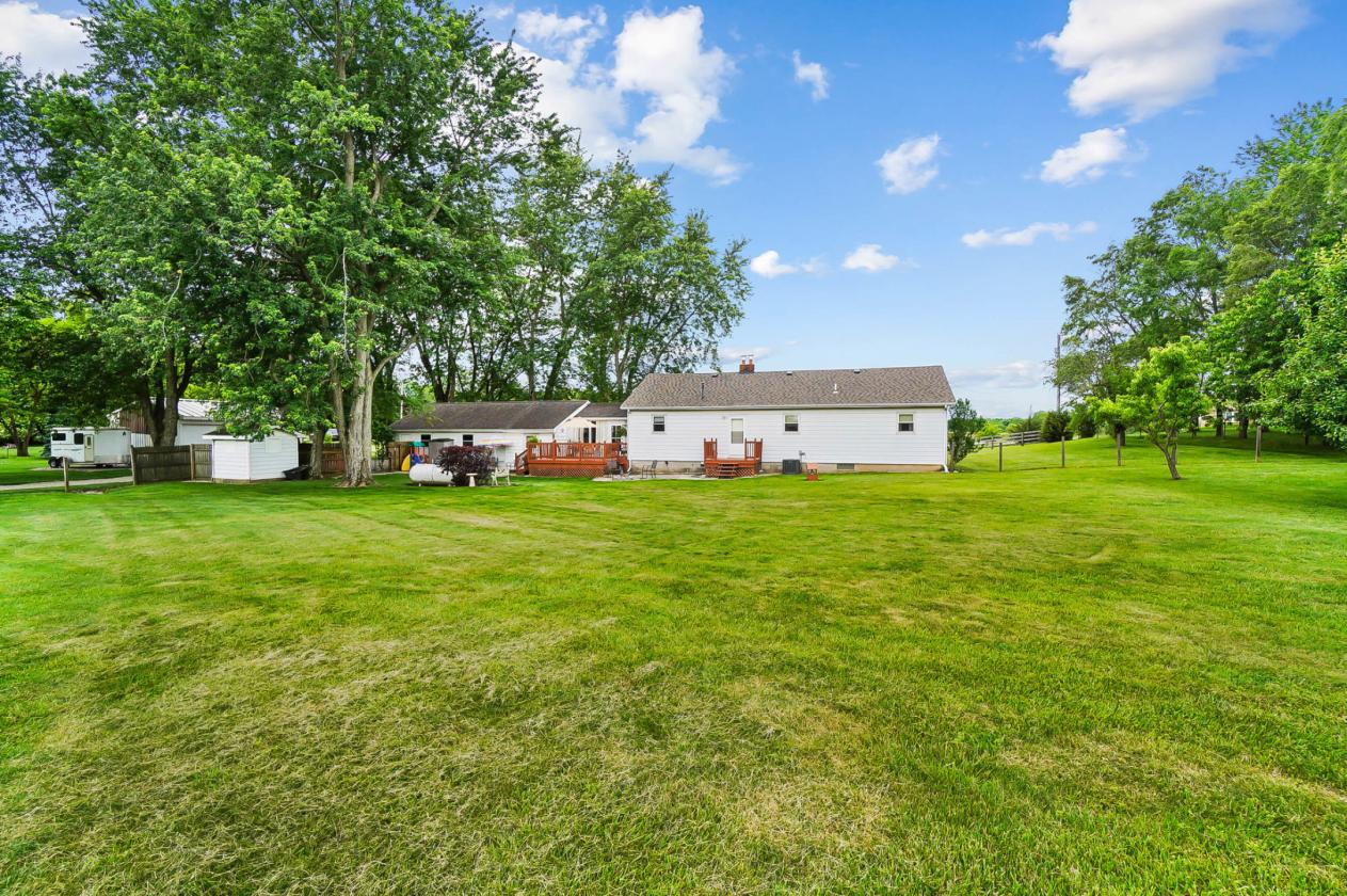 Heated Indoor Arena, Dedicated Hay Pasture & More! - photo 18