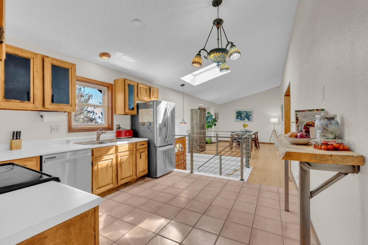 Close-in Equestrian Property! - photo 17