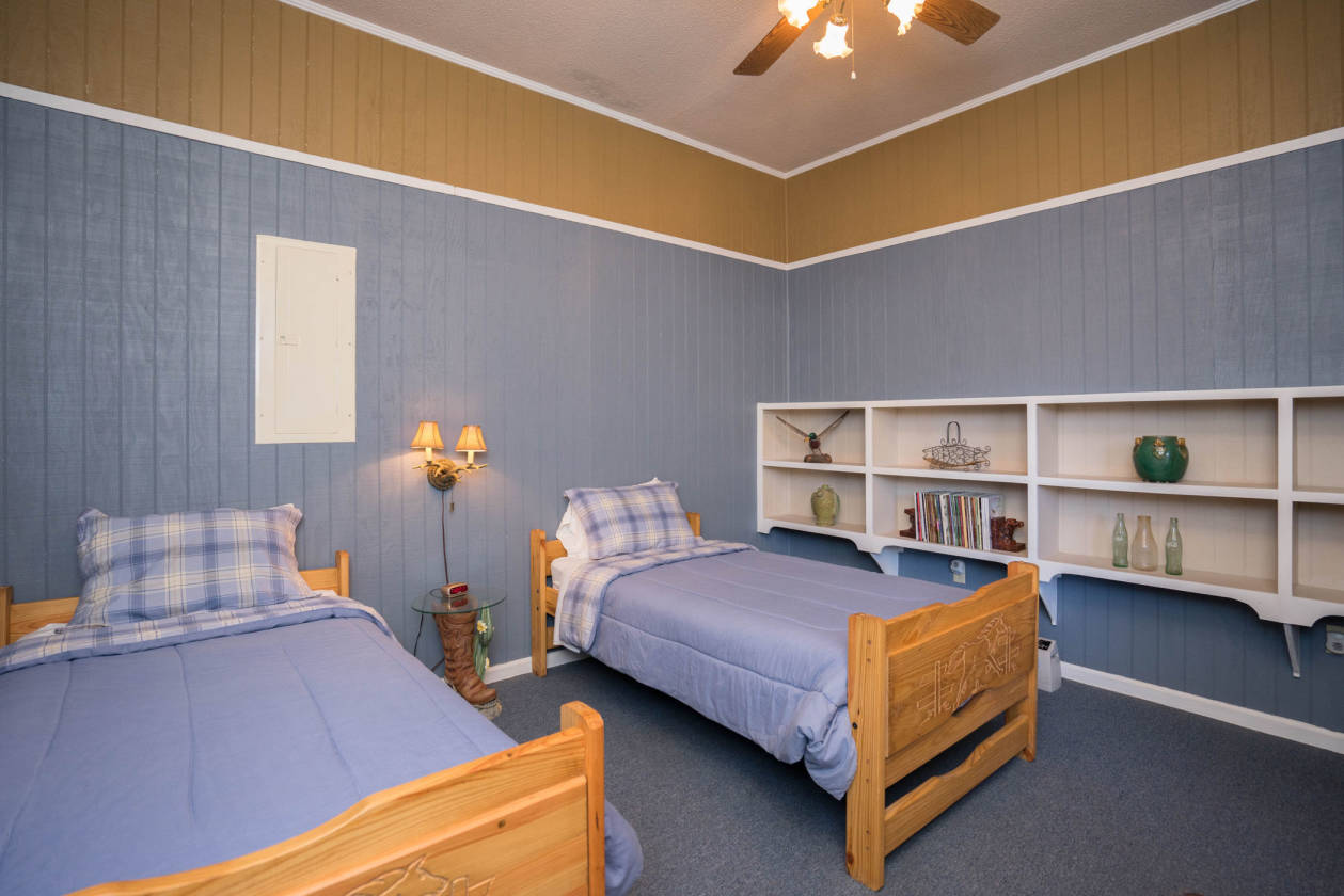 MISTLETOE FARM, operating as a Horse Bed and Breakfast Varnville