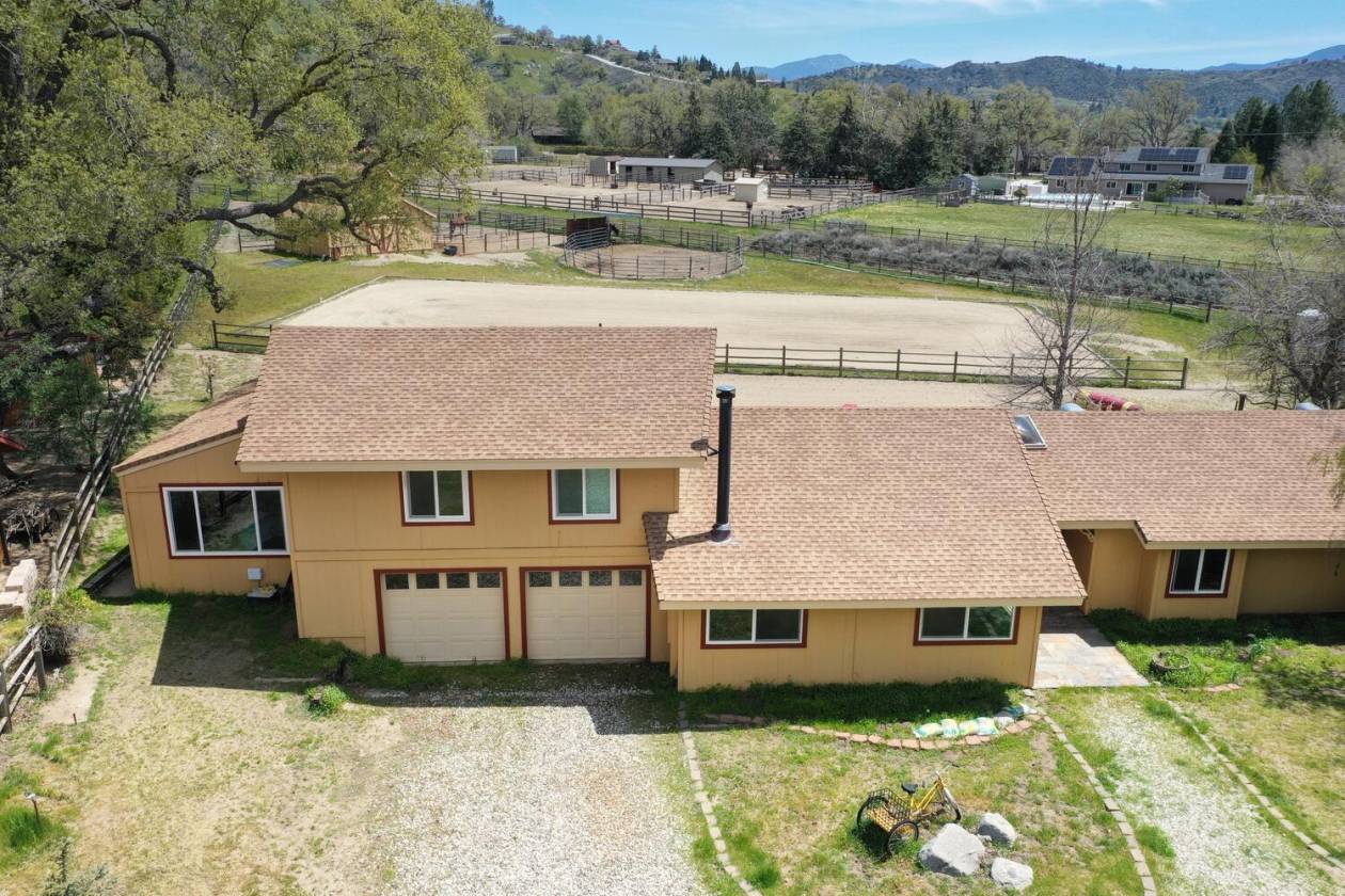 Horse Property for sale.