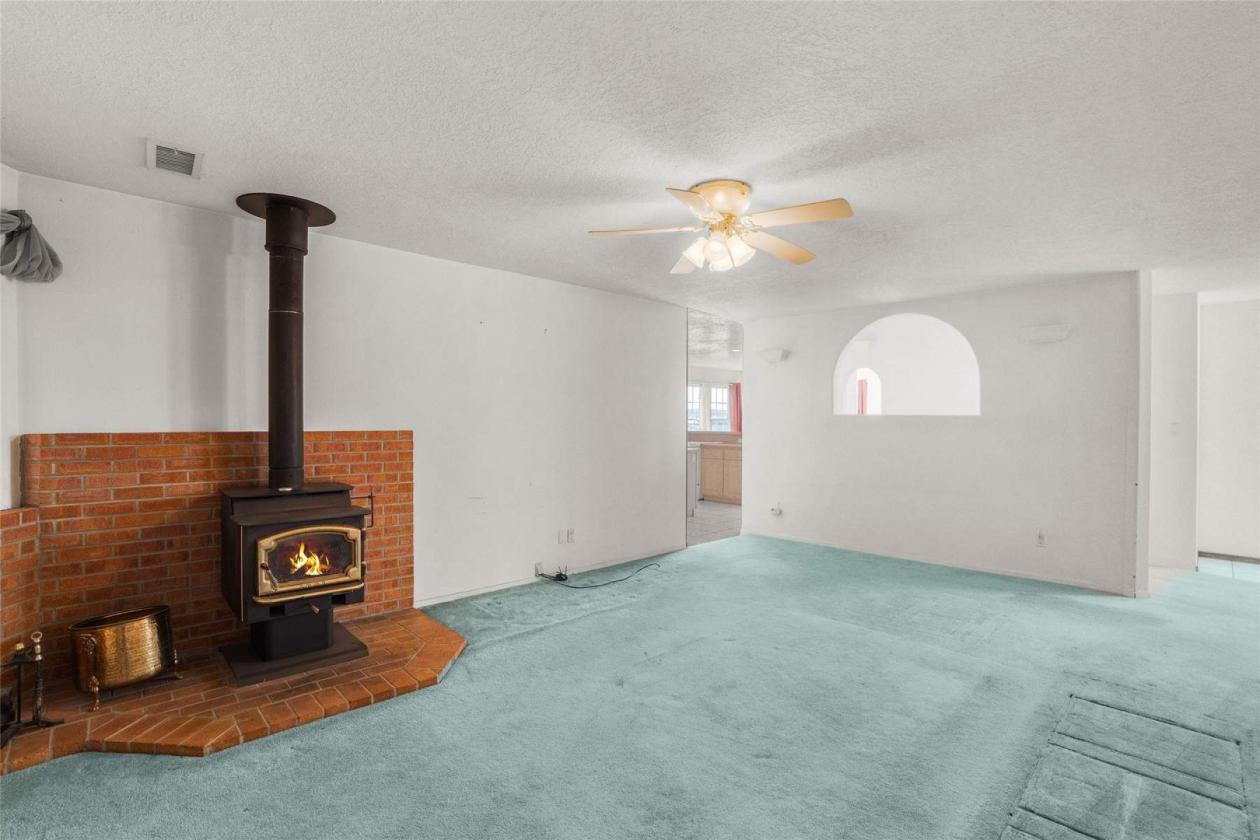 *** PRICE CHANGE***NOW $795,000 (WAS $900,000) - photo 15