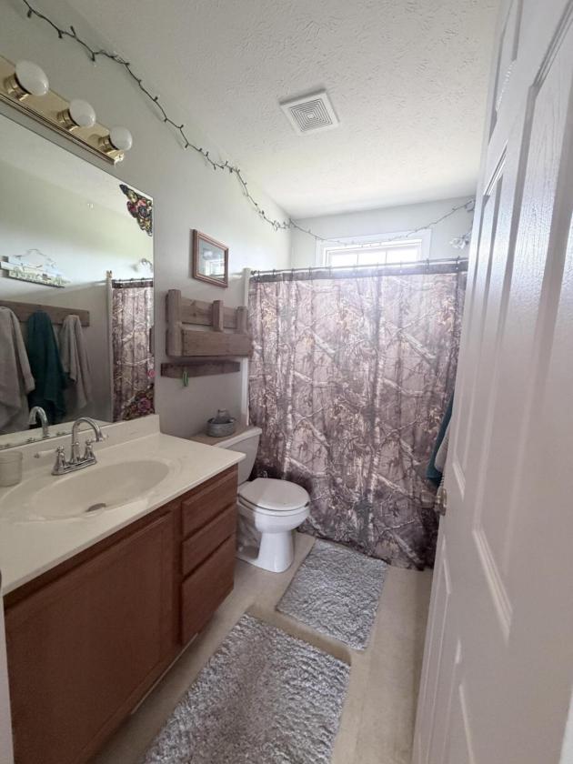 Beautiful Home on 15 Acres!! - photo 19