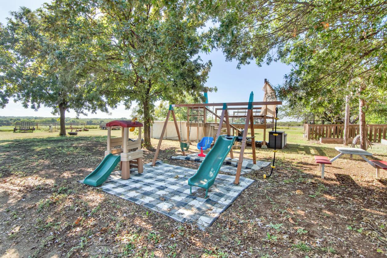 8.25 Acre Horse Property with Cozy Ranch House - photo 15