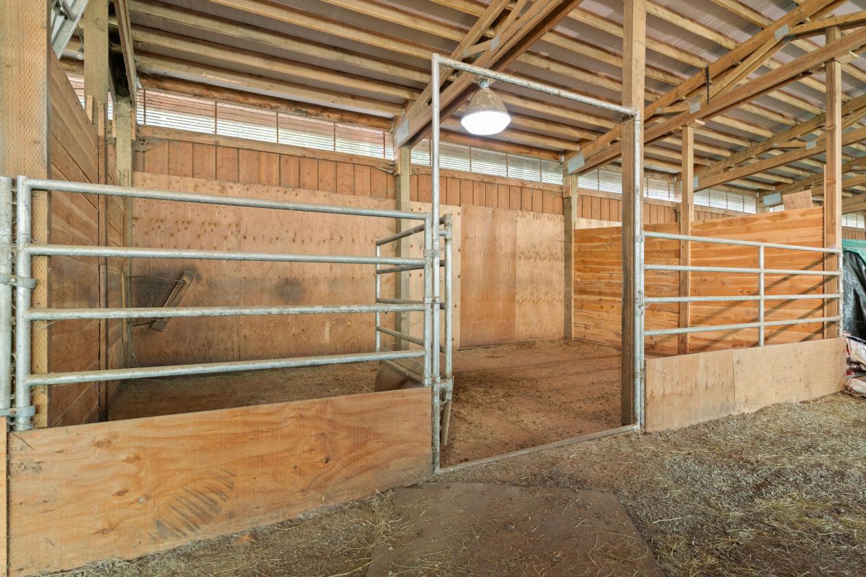 11.62-Acre Mt. Hood Equestrian Retreat - photo 24
