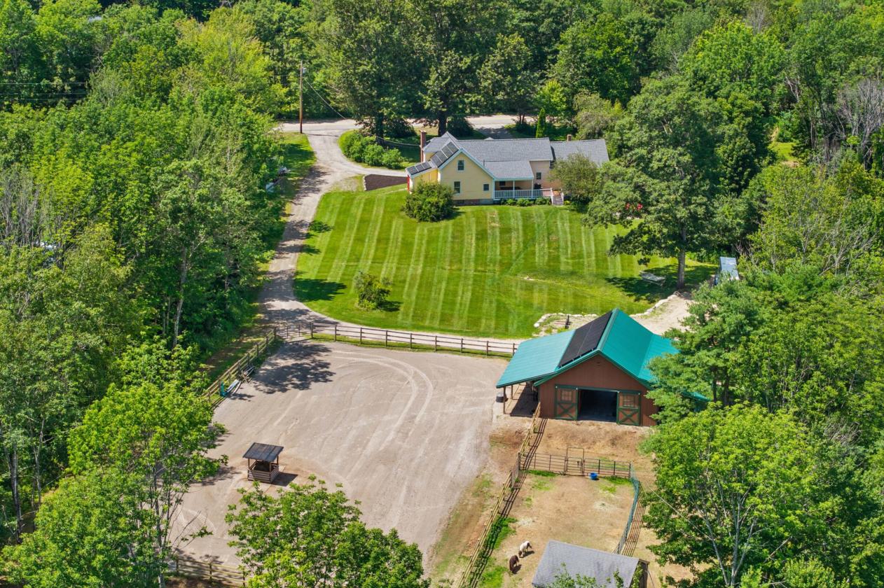 ENERGY EFFICIENT EQUESTRIAN HOMESTEAD - photo 2
