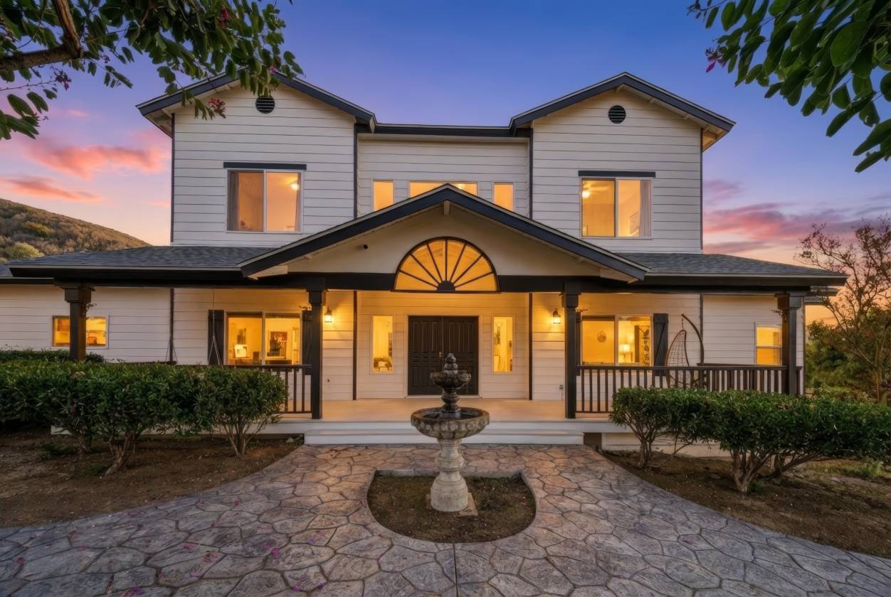 Horse Property for sale.