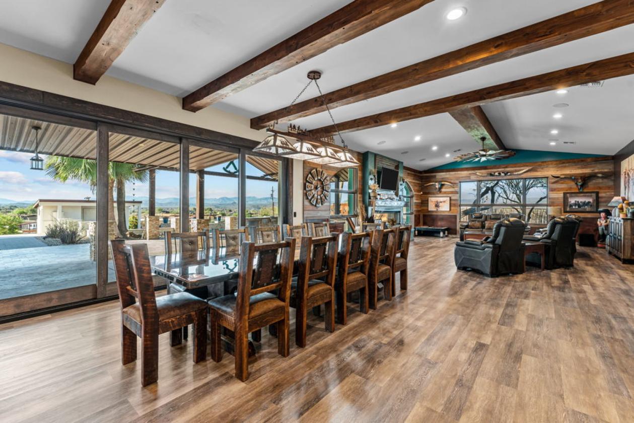 Premier Equestrian Estate Backing State Land - photo 7