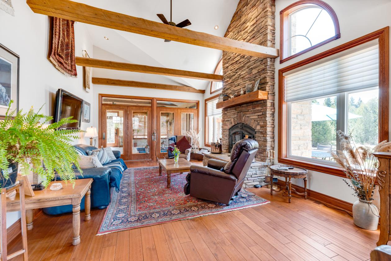 LUXURIOUS 195 ACRE EQUESTRIAN ESTATE - photo 13
