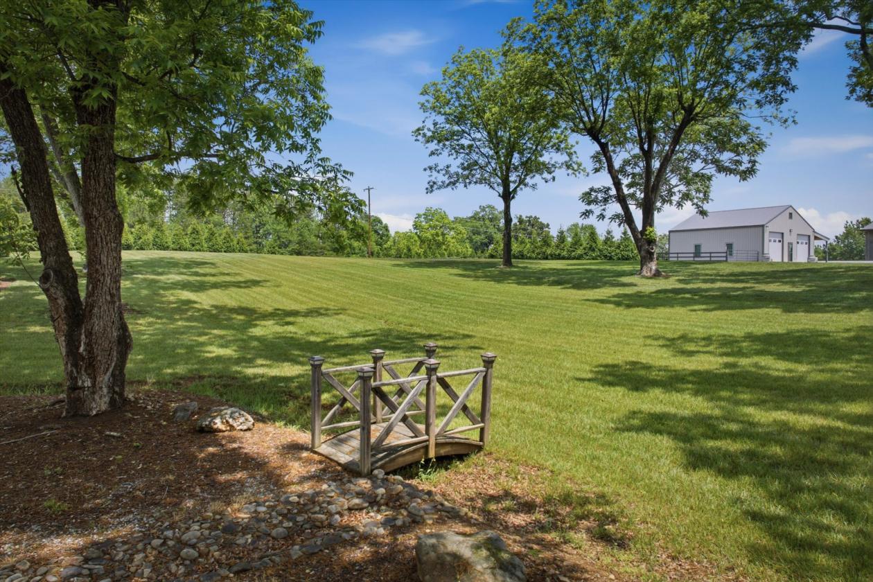 7 Acre Horse/Hobby Farm with Craftsman Style Home - photo 25