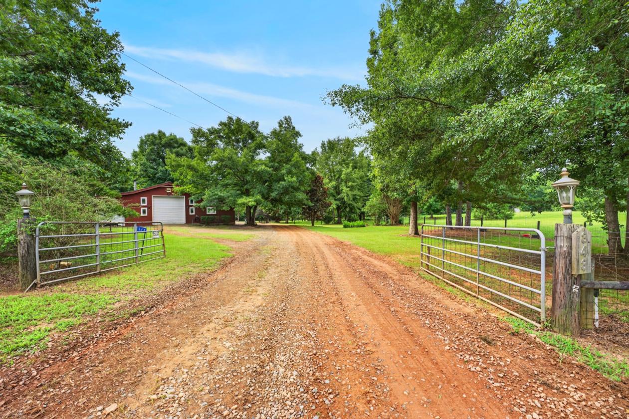 Mini Farm in Monroe County! TWO Residences! - photo 26