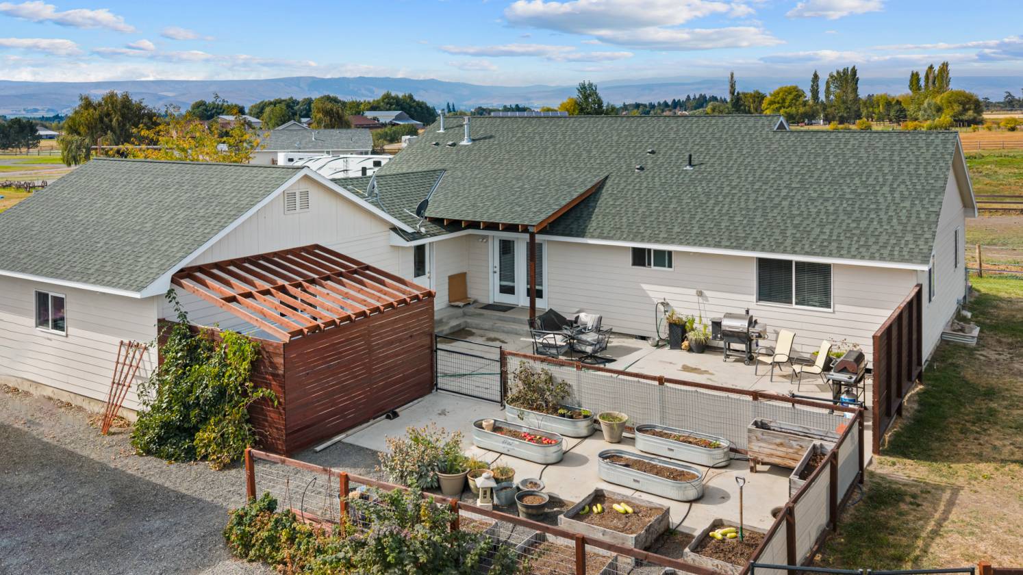 Horse Lovers Dream - Everything you need on 3.5 Ac - photo 29