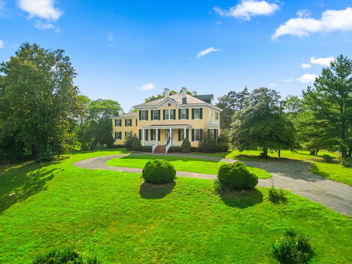 Horse Property for sale.