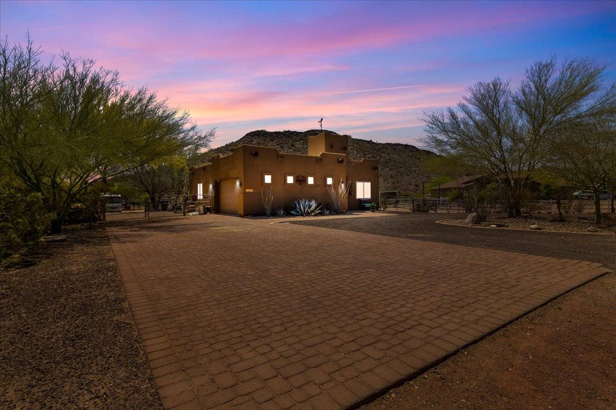 Horse Property for sale.