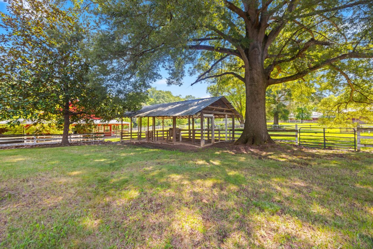 A Farm Built Over Time. Ready for It's New Chapter - photo 17