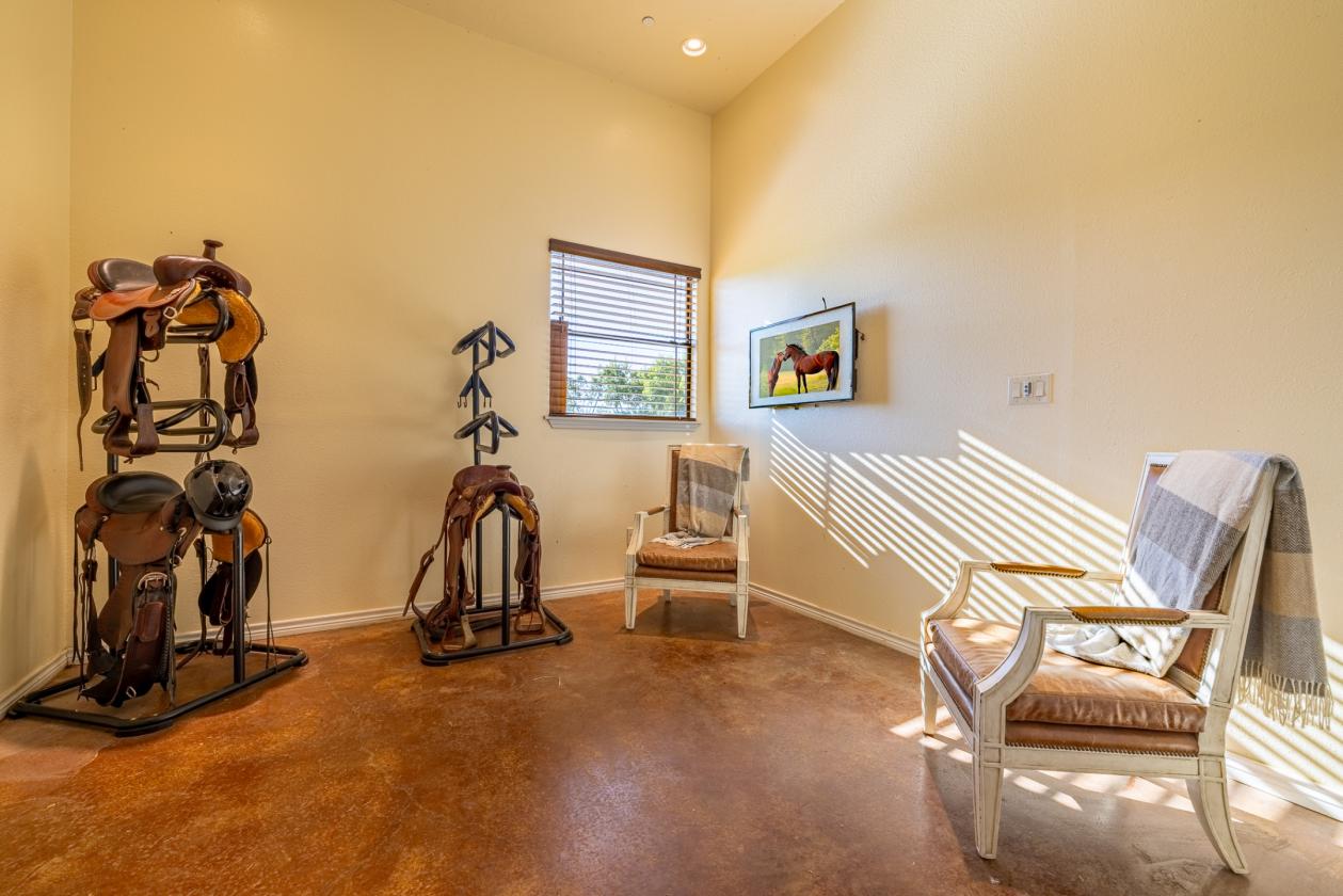 Luxury Equestrian Estate - photo 11