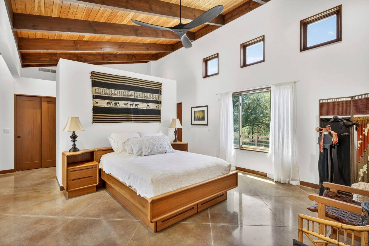 Modern Hill Country Estate with Panoramic Views - photo 16