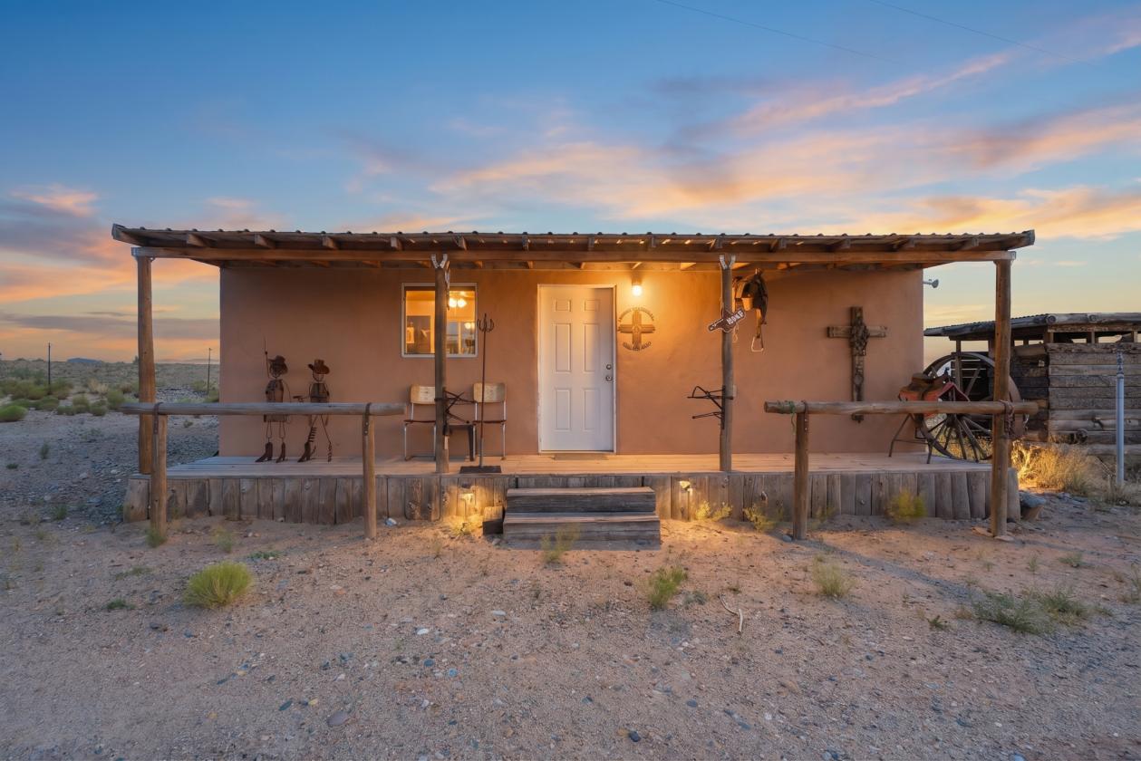 Well maintained horse property - photo 4
