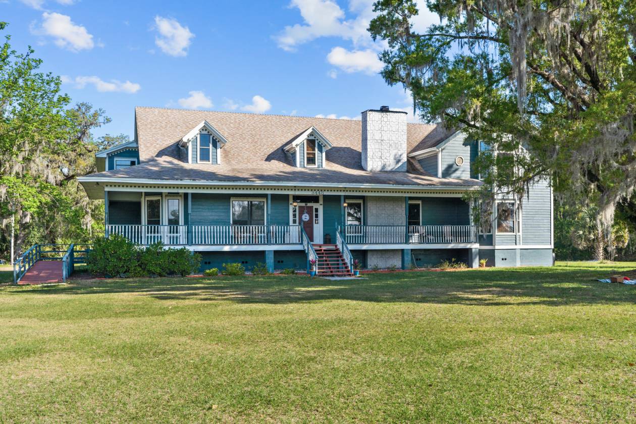 Horse Property for sale.