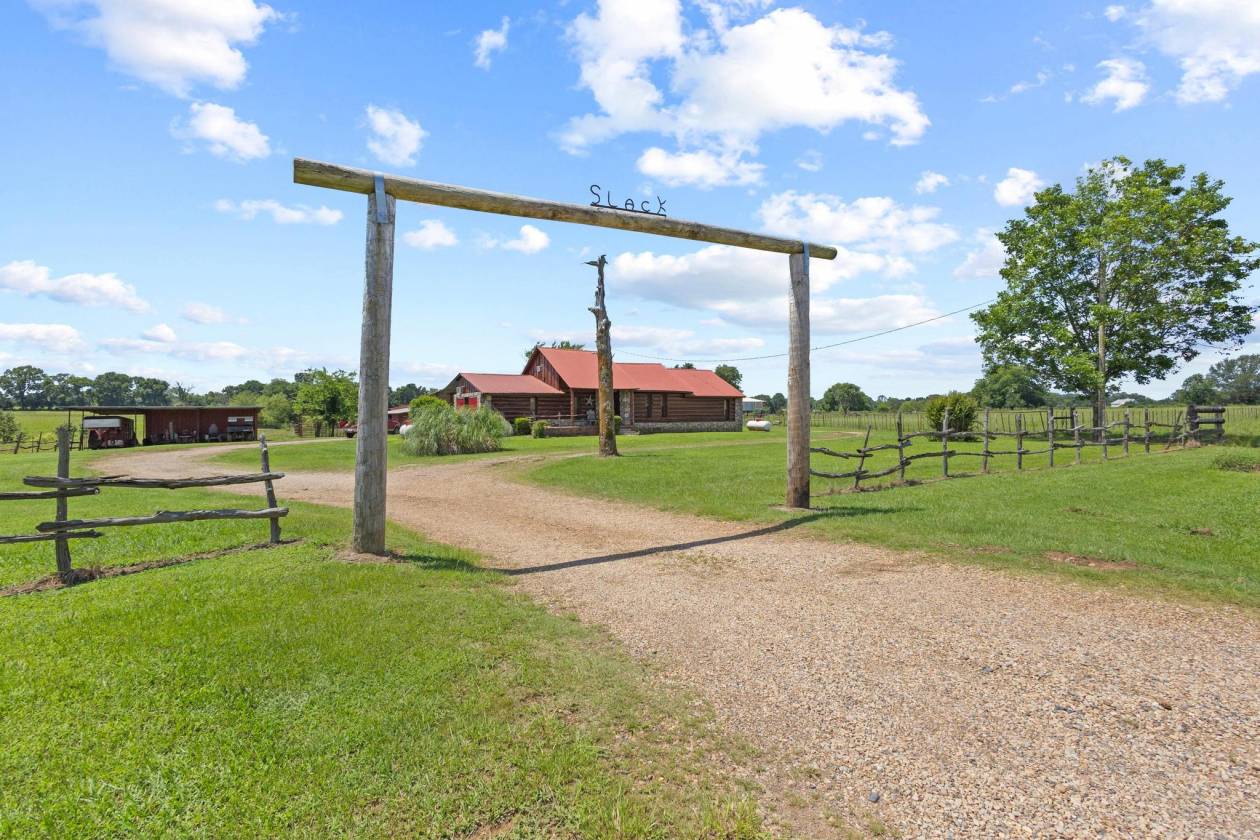 Horse Property for sale.
