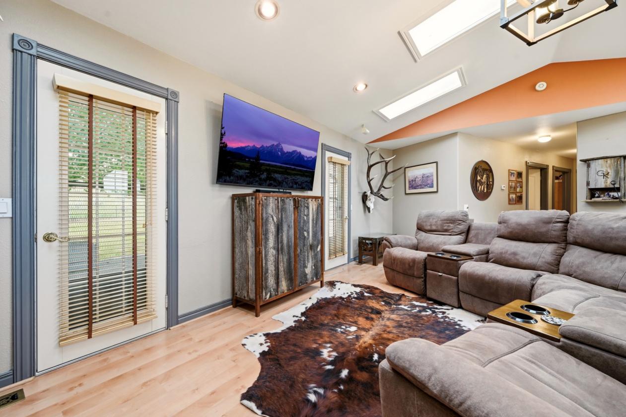 Beautiful horse property with barn & outdoor arena - photo 17