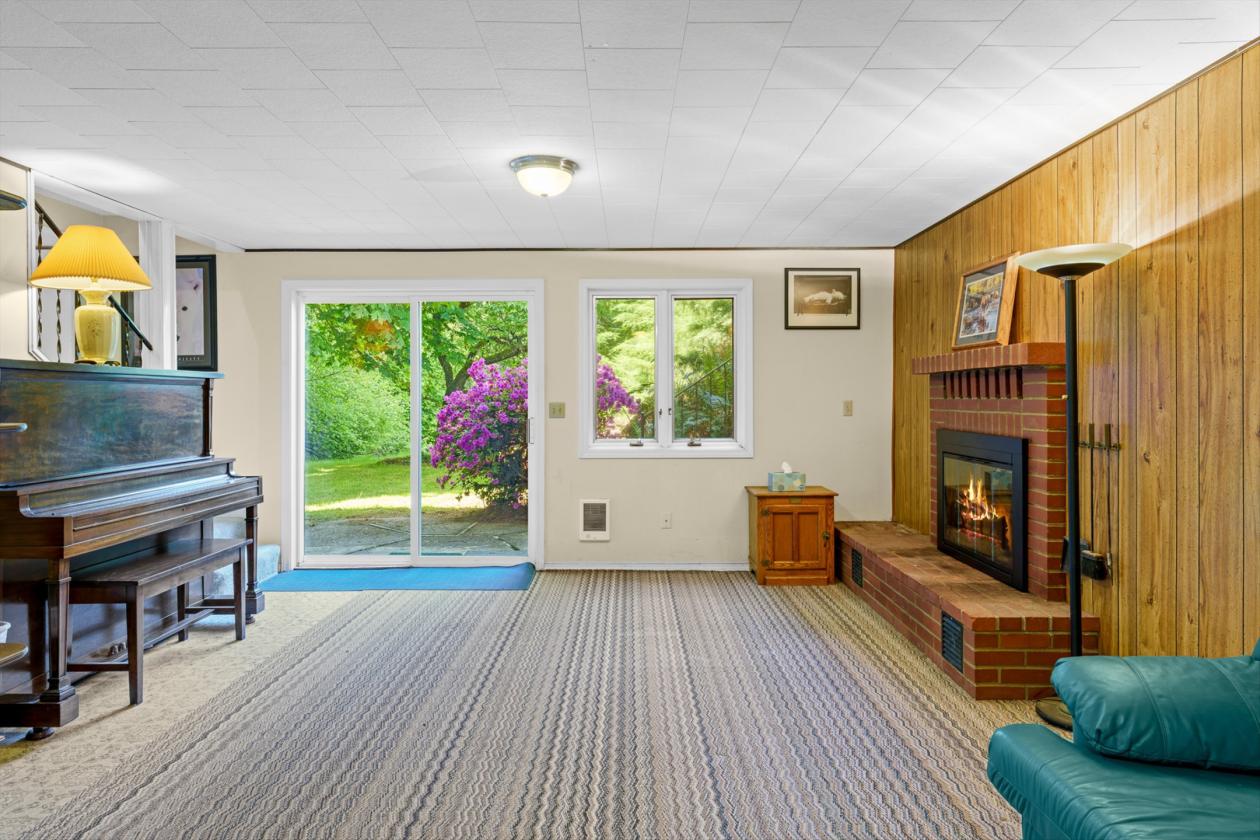 Charming horse property on private lane - photo 9