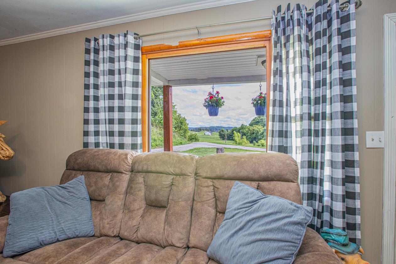 44-Acre Horse Farm & Hunting Retreat - photo 8