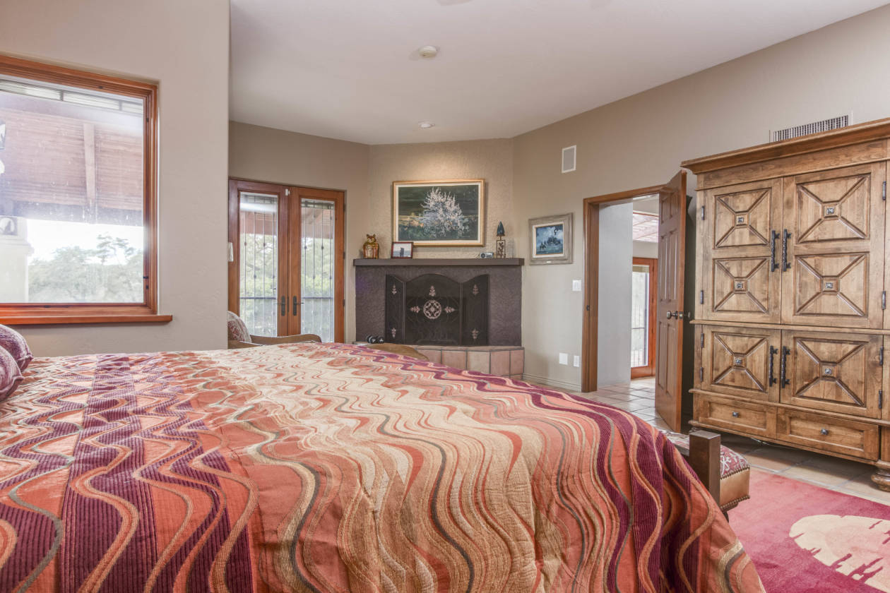 Pristine 14.67 acres within a 350 acre gated community &... Sonoita