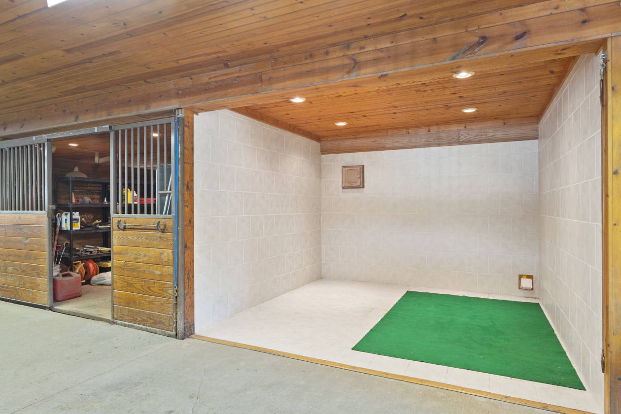 NEW PRICE! 38 ACRE HORSE FARM! - photo 26