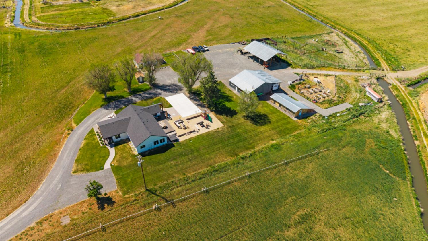 BEAUTIFUL, TURN KEY HOME + FARM + ADU ON 101 ACRES - photo 5
