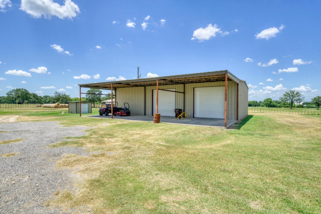 Luxury 32-acre Ranch Estate near Texas A&M - photo 18