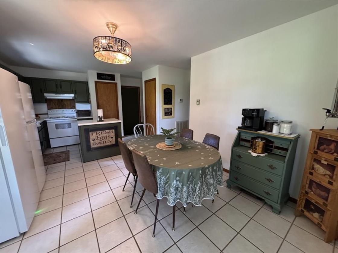 Immaculate property - photo 3