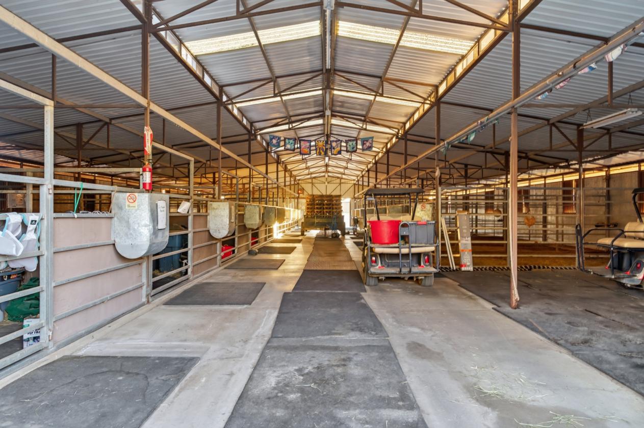 116-Acre Luxury Equestrian Estate & Vineyard - photo 12