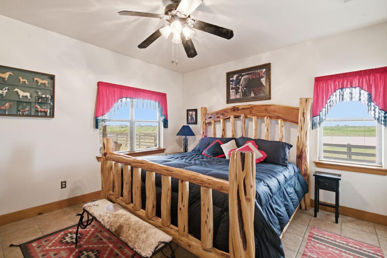 Beautiful Horse Property in Denton County - photo 16