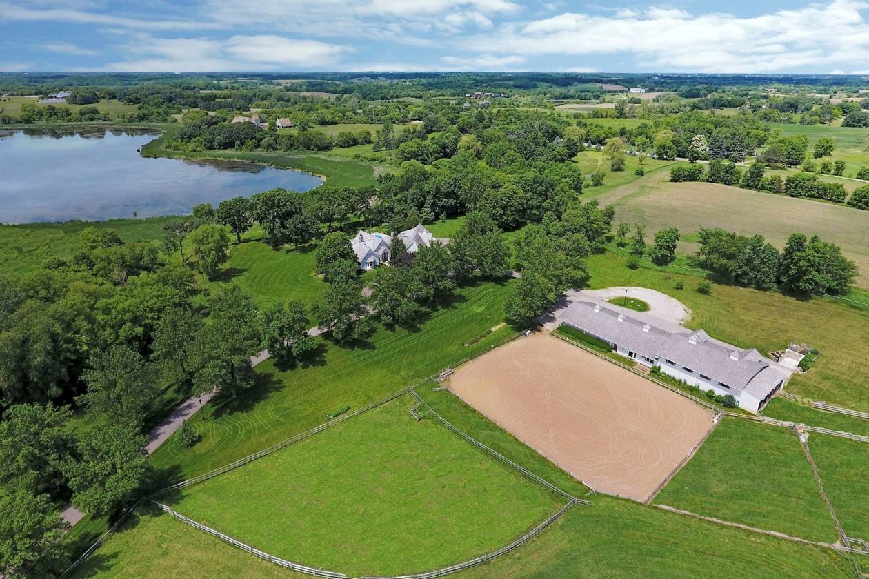 Magnificent Medina Country Horse Farm Medina, Hennepin County