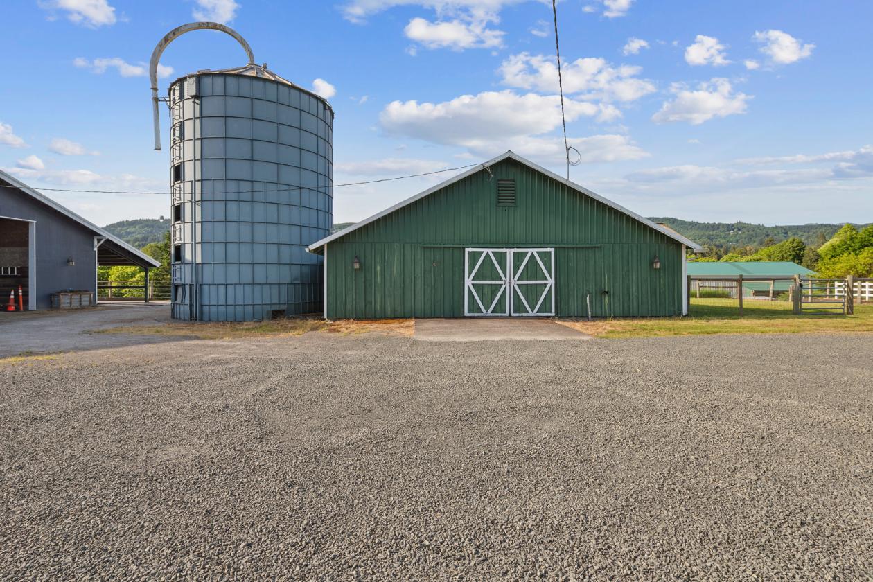 Gated Turnkey 17-Acre Equestrian Facility - photo 18