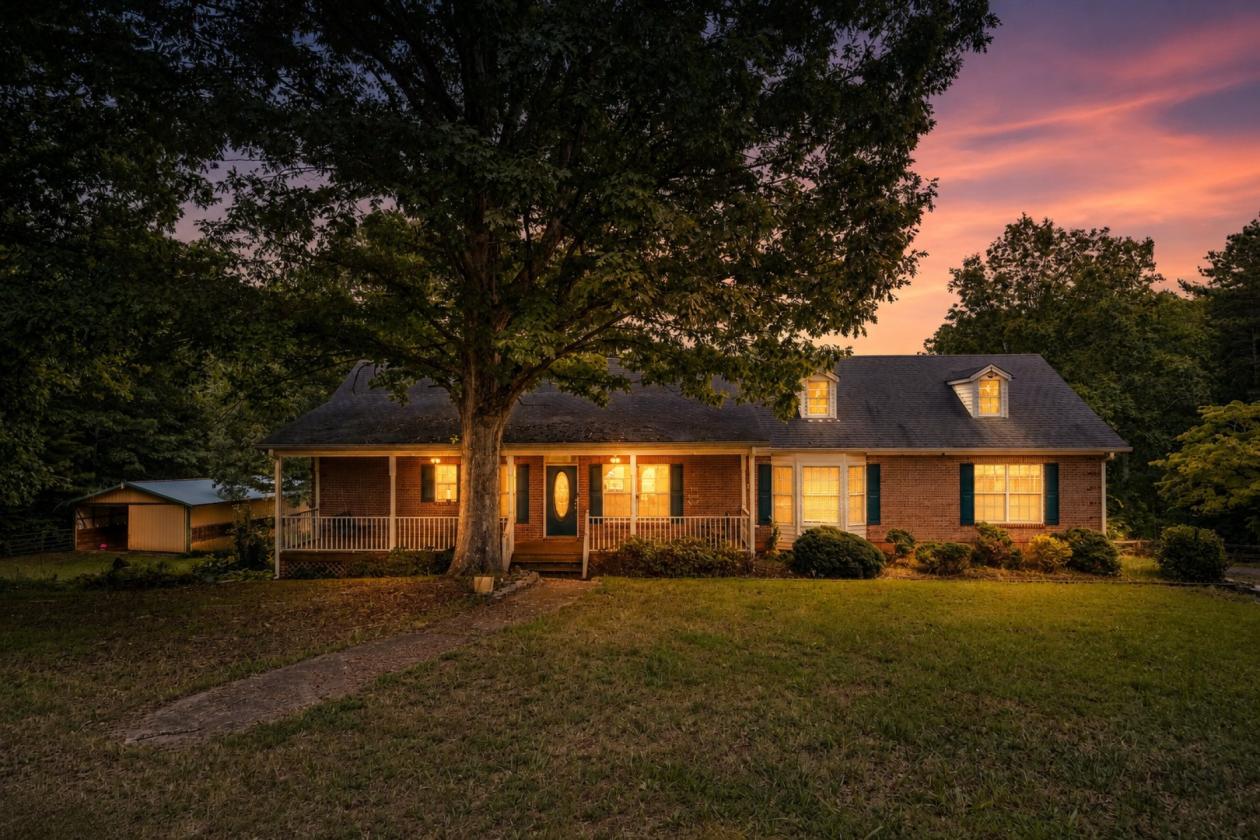 6 ACRES, BRICK RANCH, BARN - photo 13