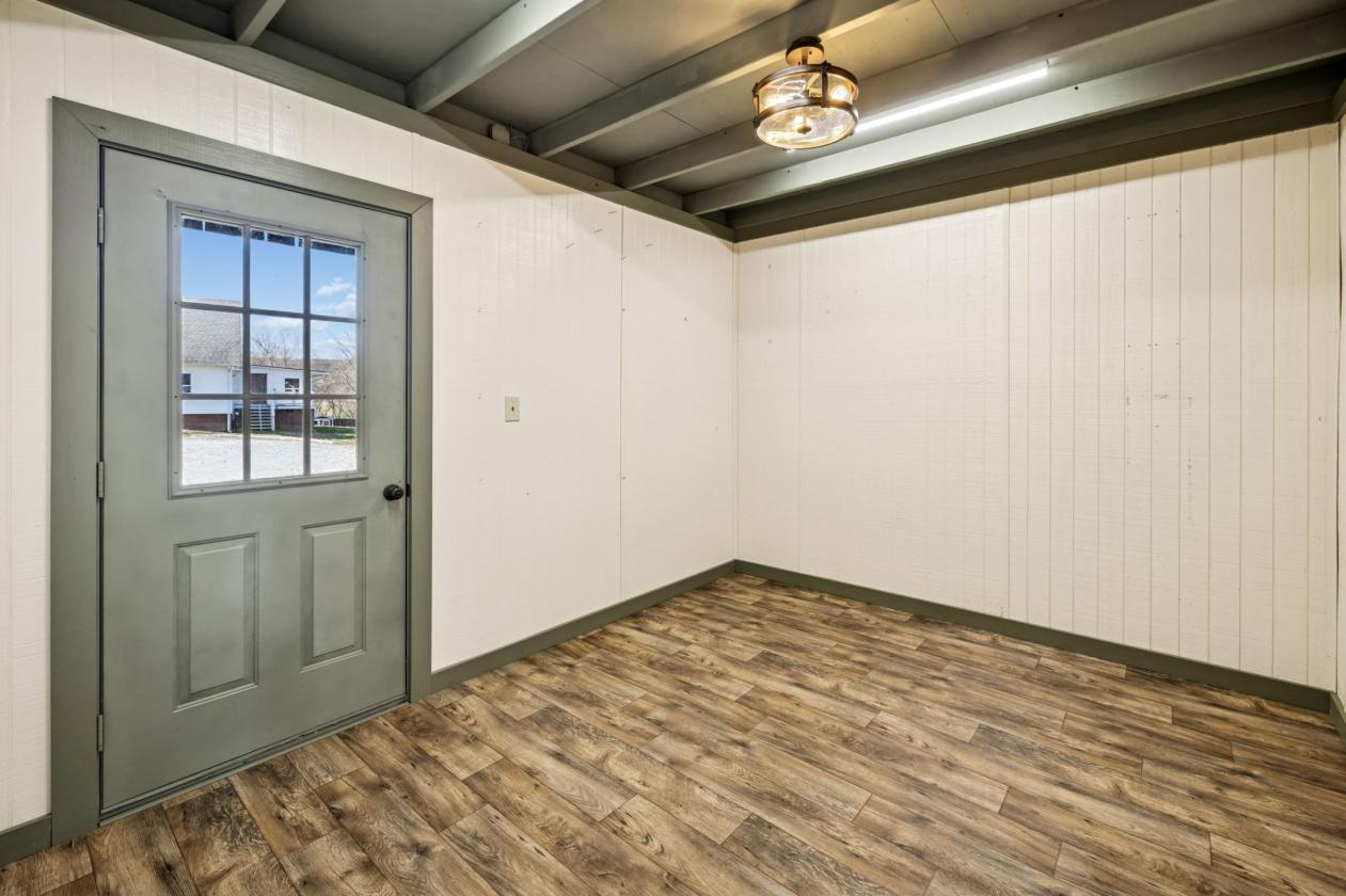 Equestrian Sanctuary with Arena on 5 acres - photo 12