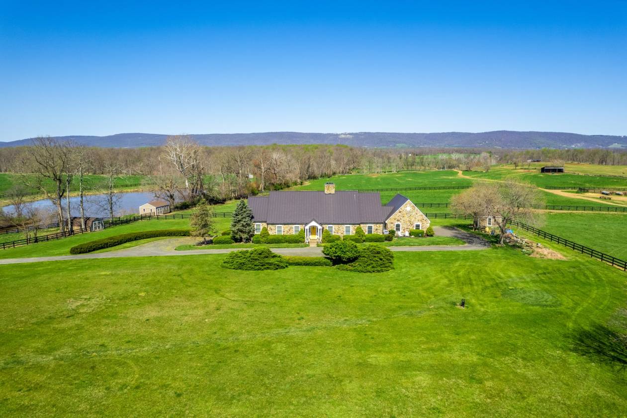 Horse Farms For Sale in White Hall Frederick County, Frederick County VA