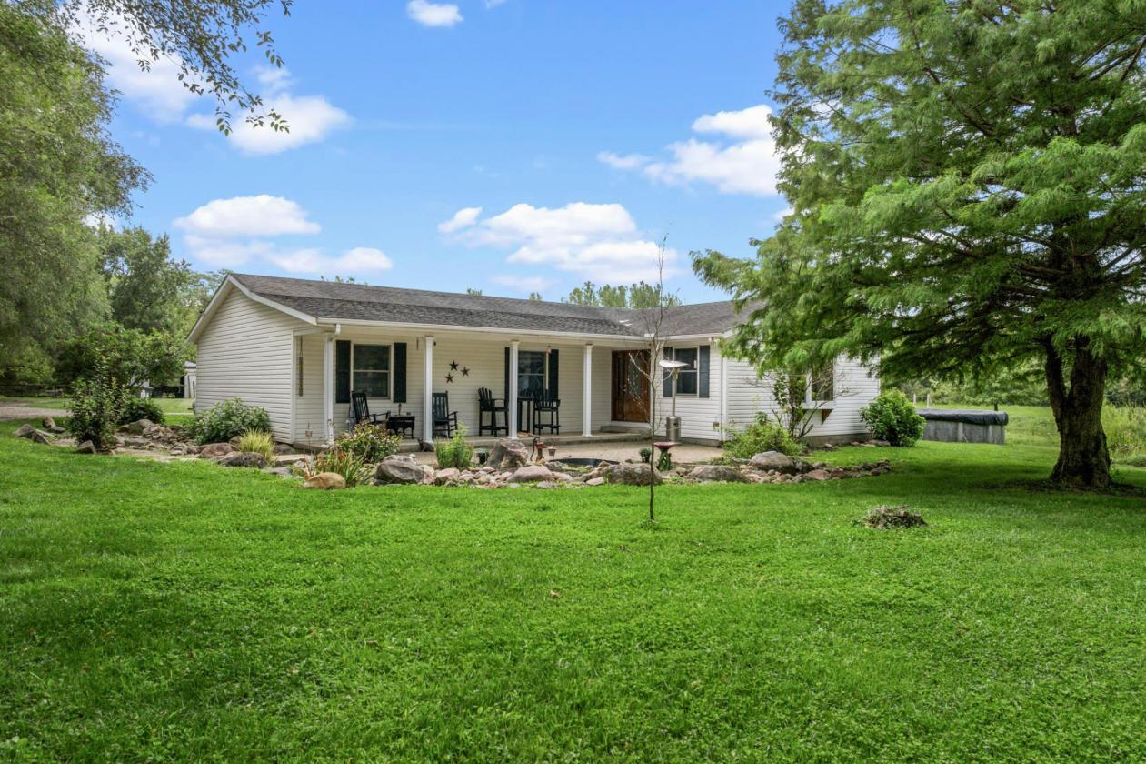 Horse Property: Boarding & Training Facility - photo 2