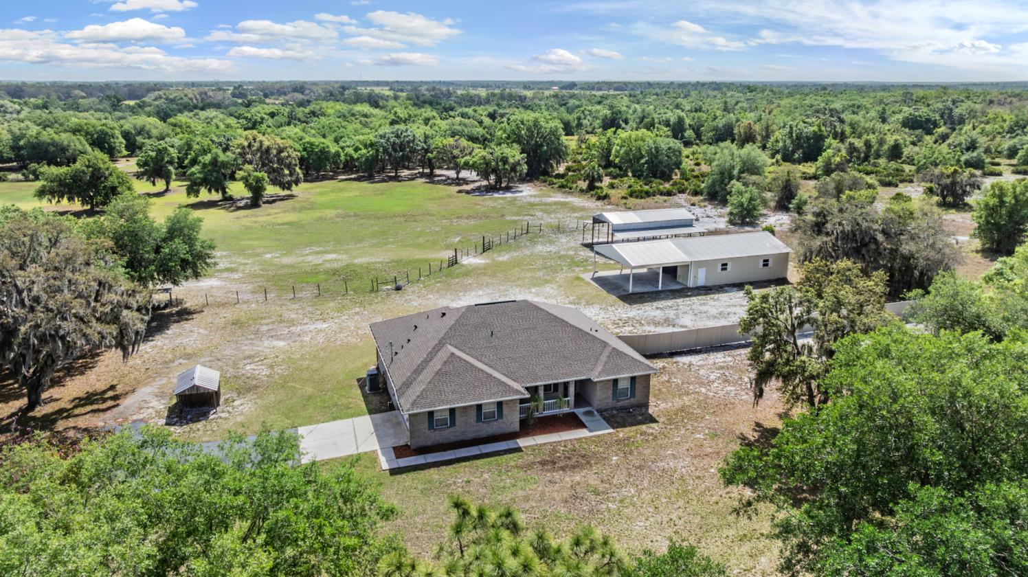 Country Living at it's best with no HOA! - photo 1