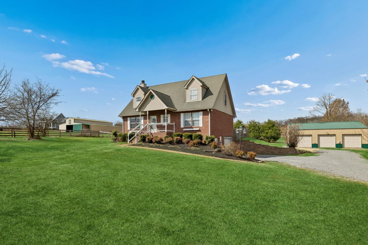 11-acre Horse or Hobby Farm with 5 stall barn - photo 2