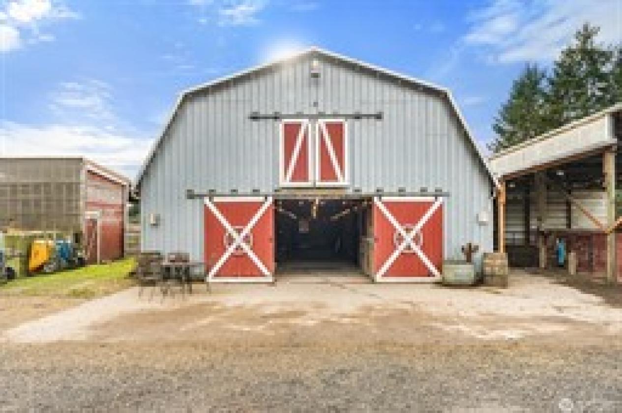 ESTABLISHED 10- ACRE EQUESTRIAN BOARDING OPERATION - photo 15