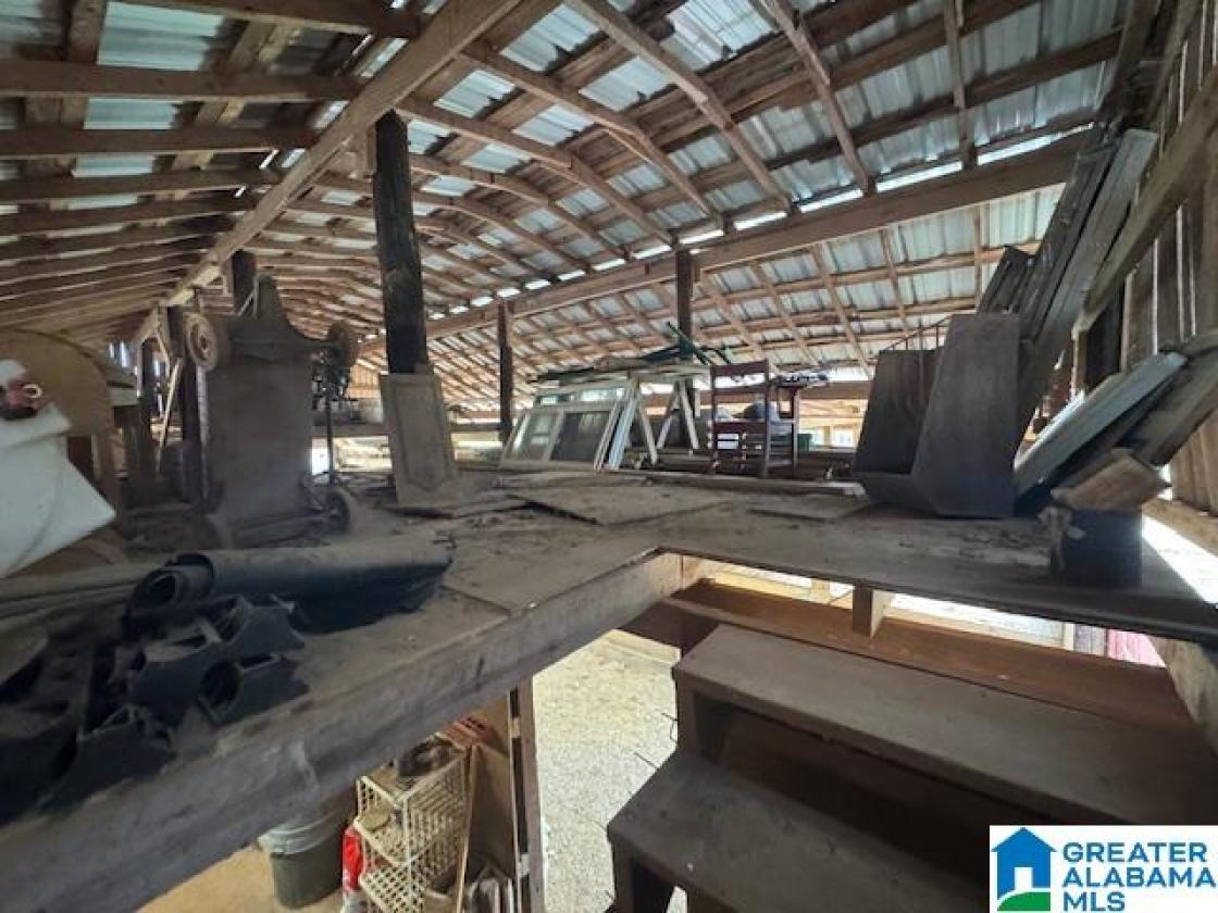 Equestrian Farm with Fantastic Mountain Views - photo 26