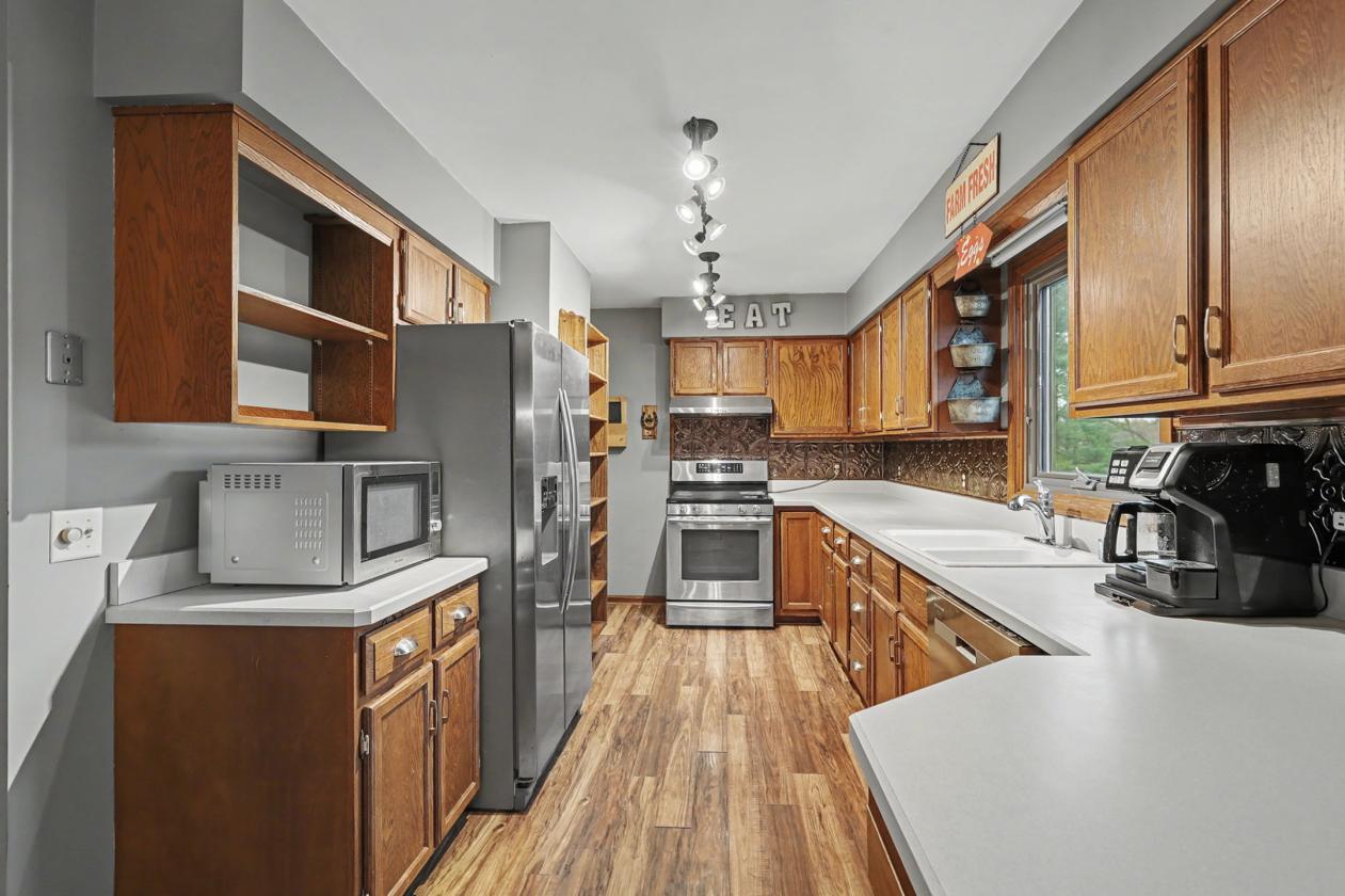 HUGE PRICE DROP - Indoor Arena + Secluded Home - photo 23
