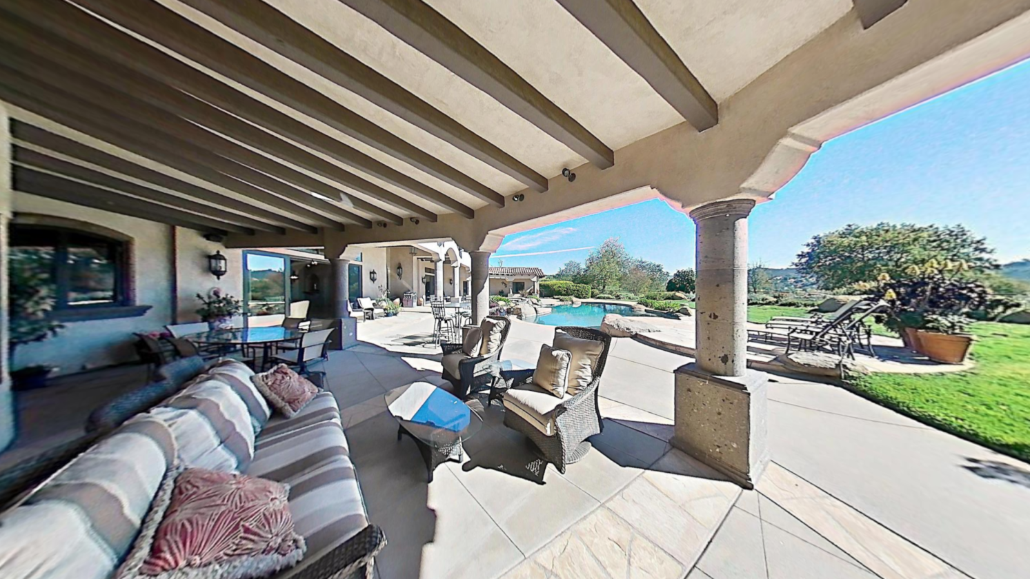 Luxury Equestrian Estate, Resort home, 352 Acres - photo 6