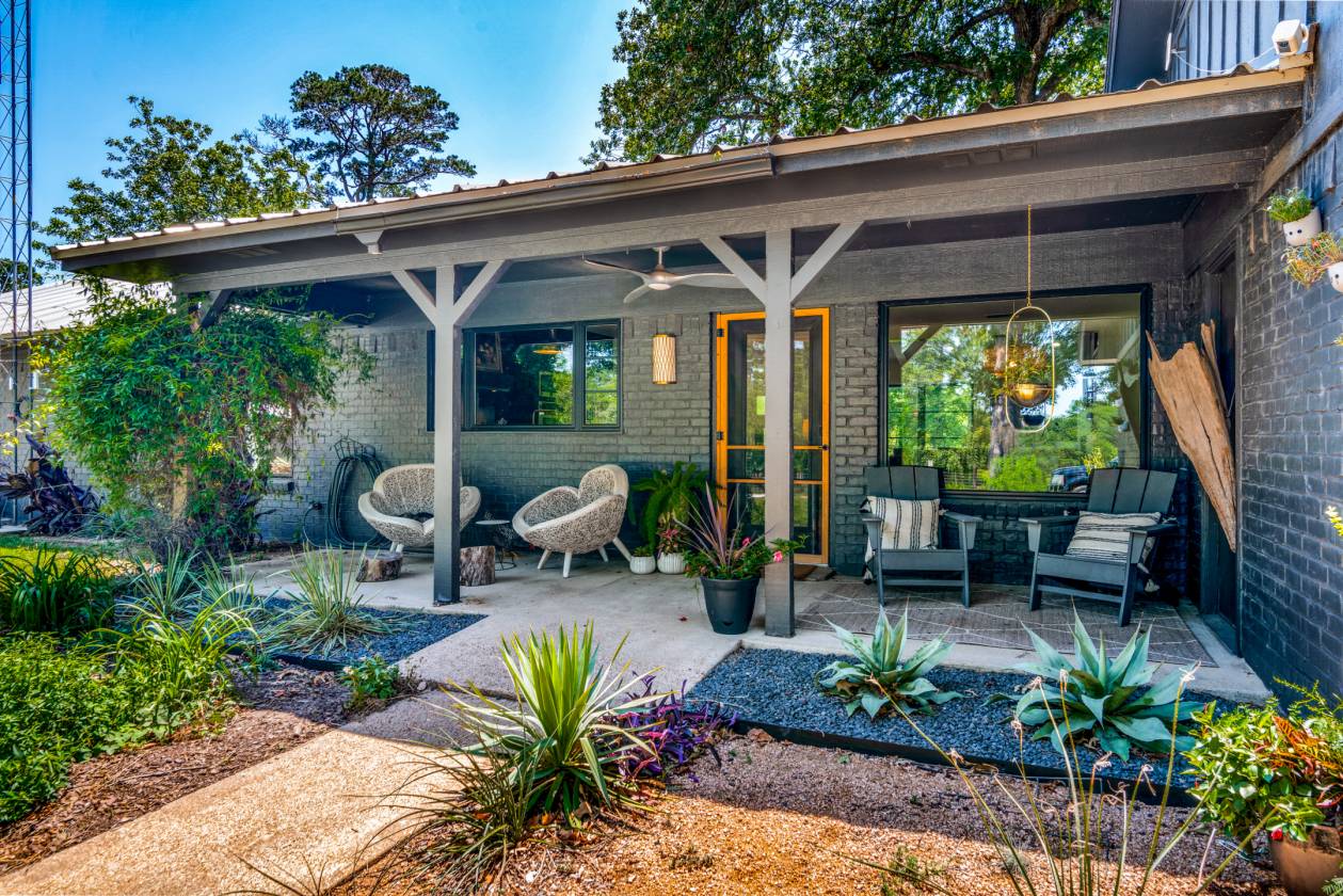 Horse Property for sale.